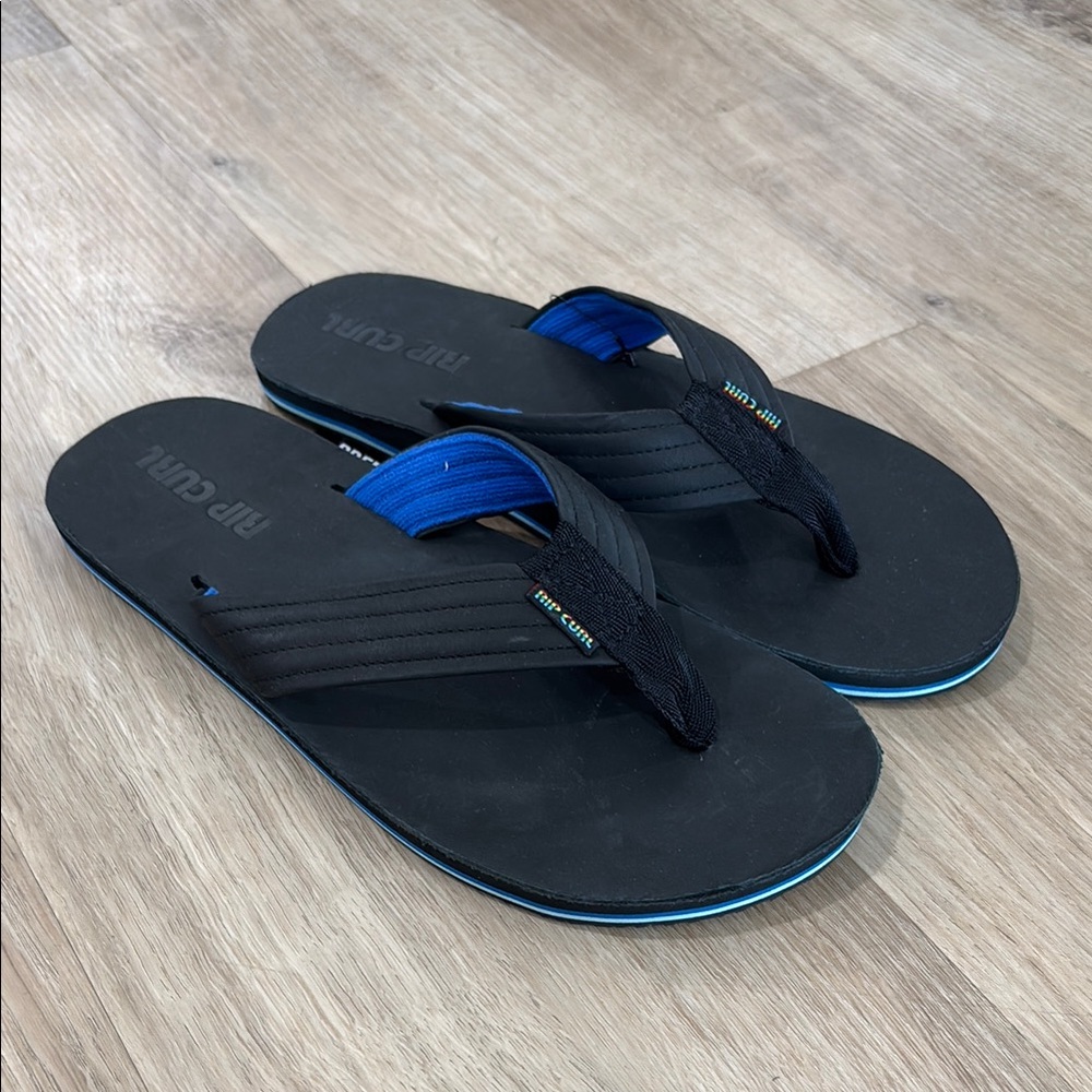 NEW Men’s Rip Curl Revival Leather Flip Flops